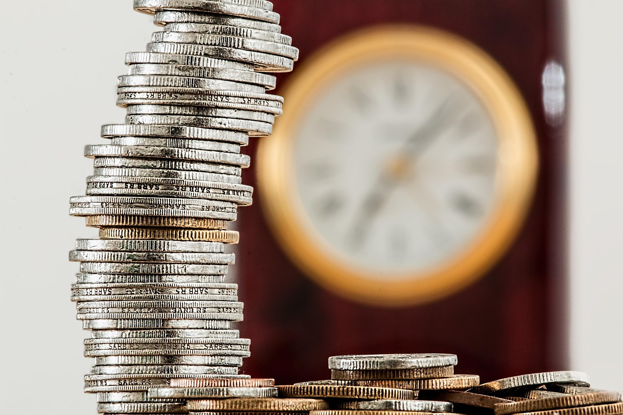 投資を1万円で始める方法は何ですか？