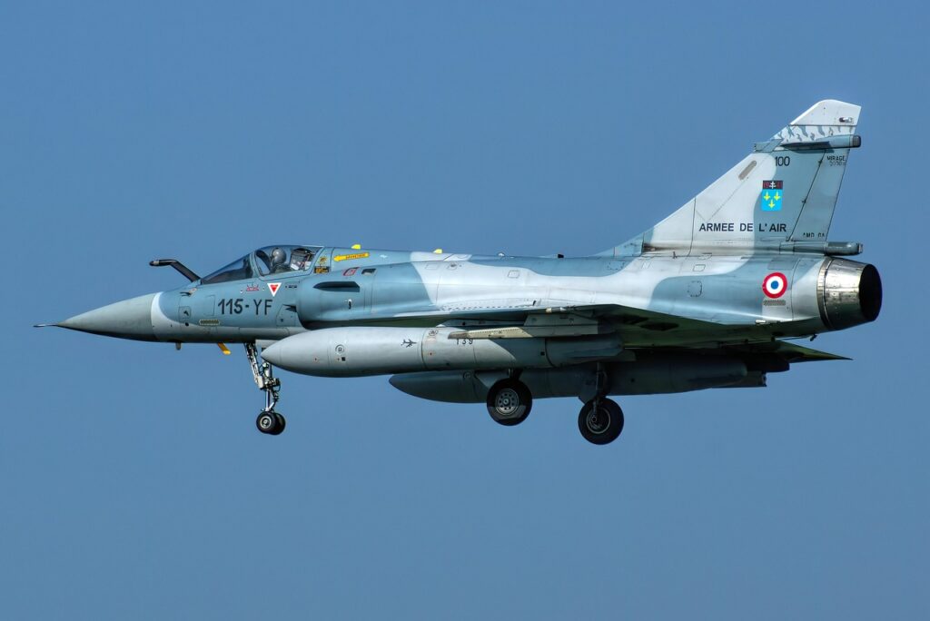 老後2000万円問題に対する少額投資の効果的なアプローチは？