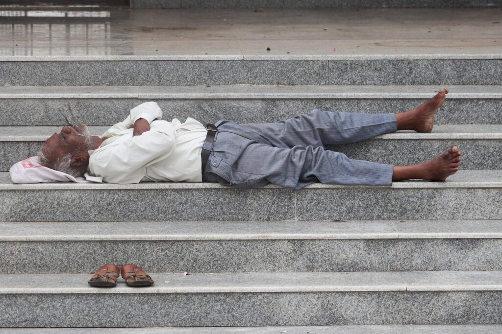 老後2000万円問題を解決するための少額投資の方法は？